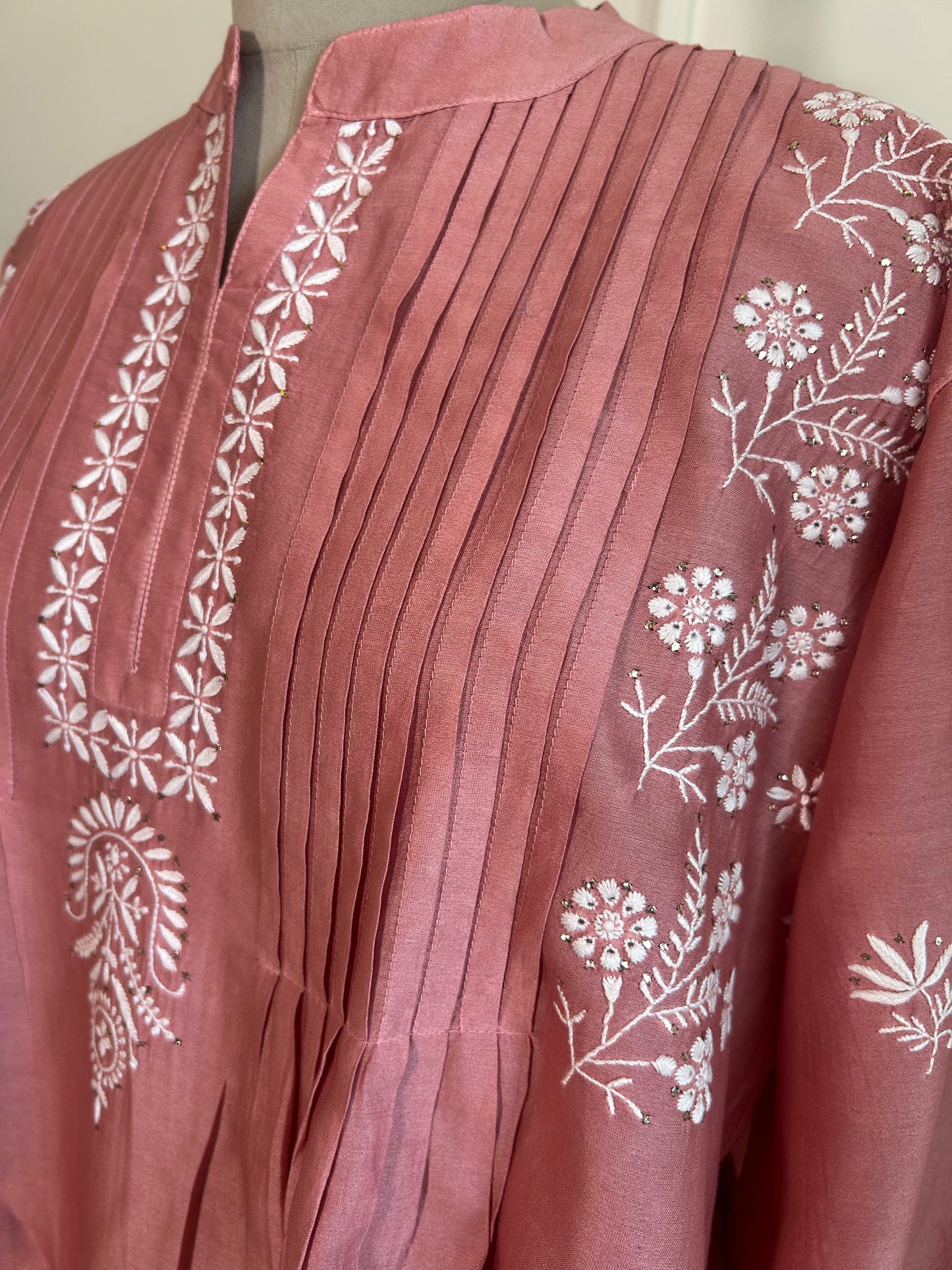 Gulzar- Mul Chanderi Chikankari Co-ord set