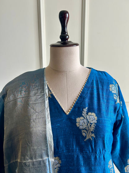 Bluebell- Raw Silk Banarasi Suit set