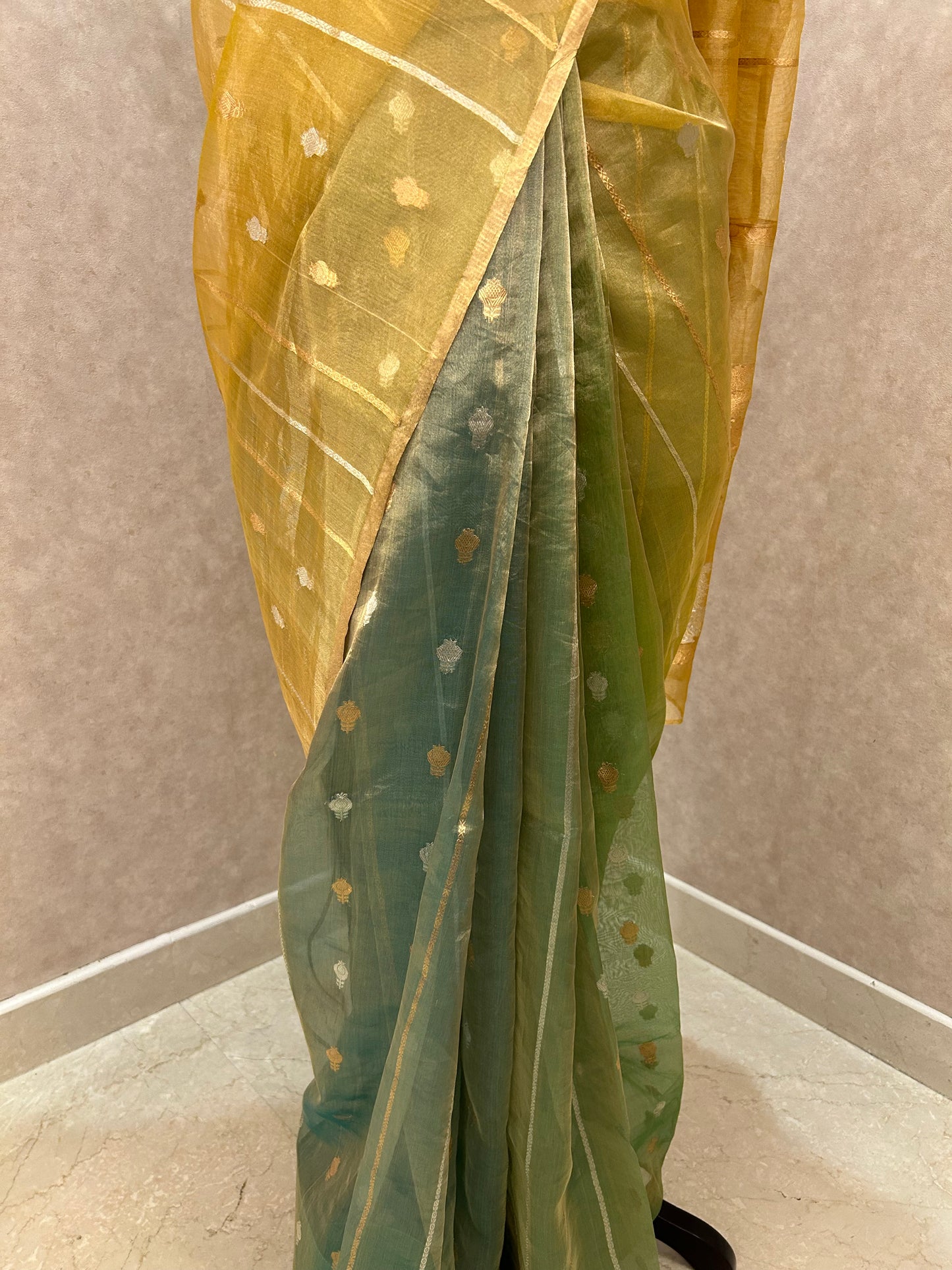 Triveni- Tissue Banarasi Saree